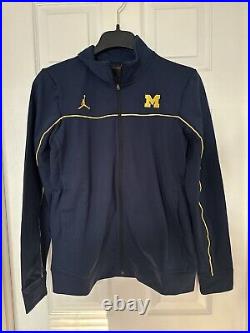 Jordan Men's Medium Michigan Wolverines Football Team PE Full-Zip Warmup Jacket